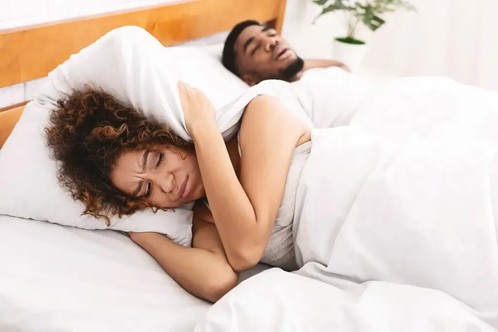 What kind of pillow is good for snoring?