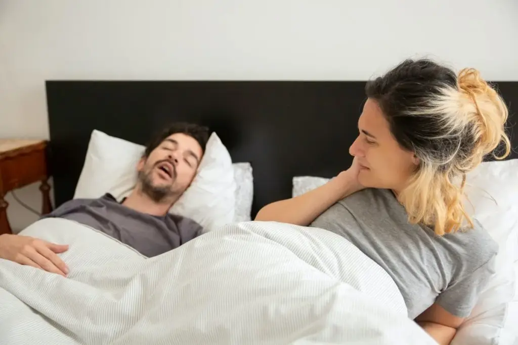 What kind of pillow is good for snoring?