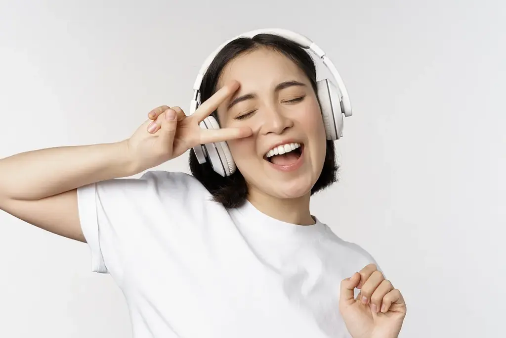 Vocal Warm Ups: Best Cord Strengthening Tips