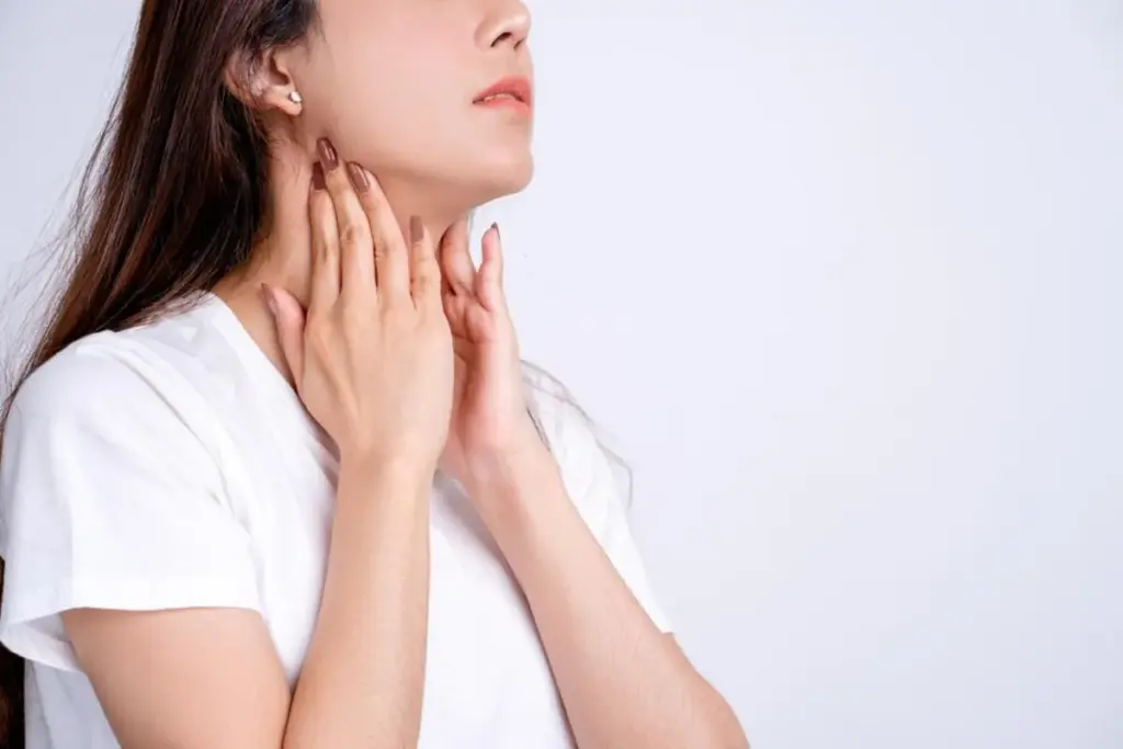 Coughing Up Mucus And Losing Voice Risks