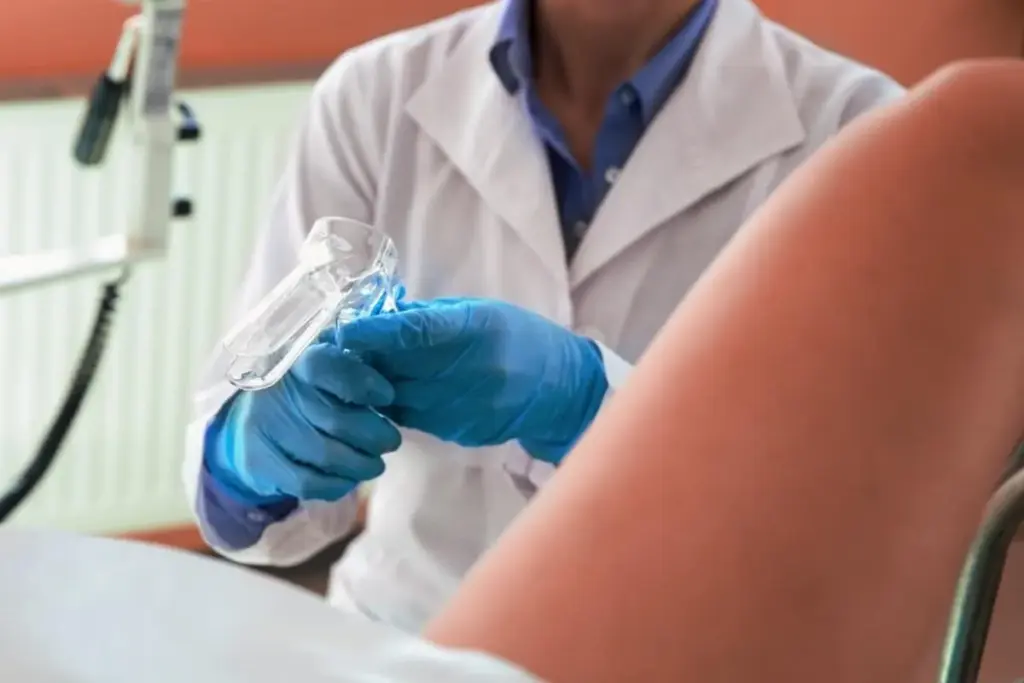Gynecologist What Checks? Best Vital Info