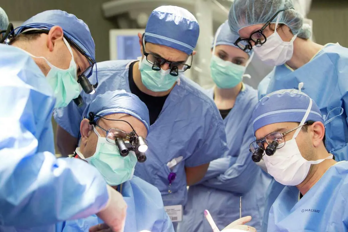 5 Key Facts About Face Transplant Surgery and History