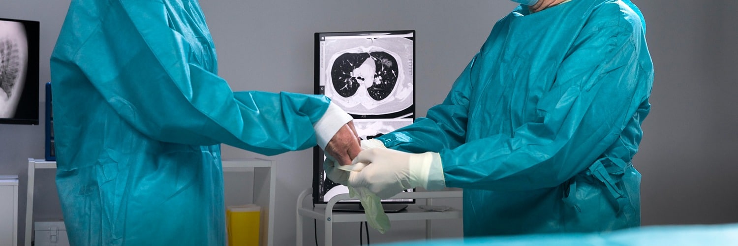 doctors preparing surgical procedure x banner 1500 500 LIV Hospital