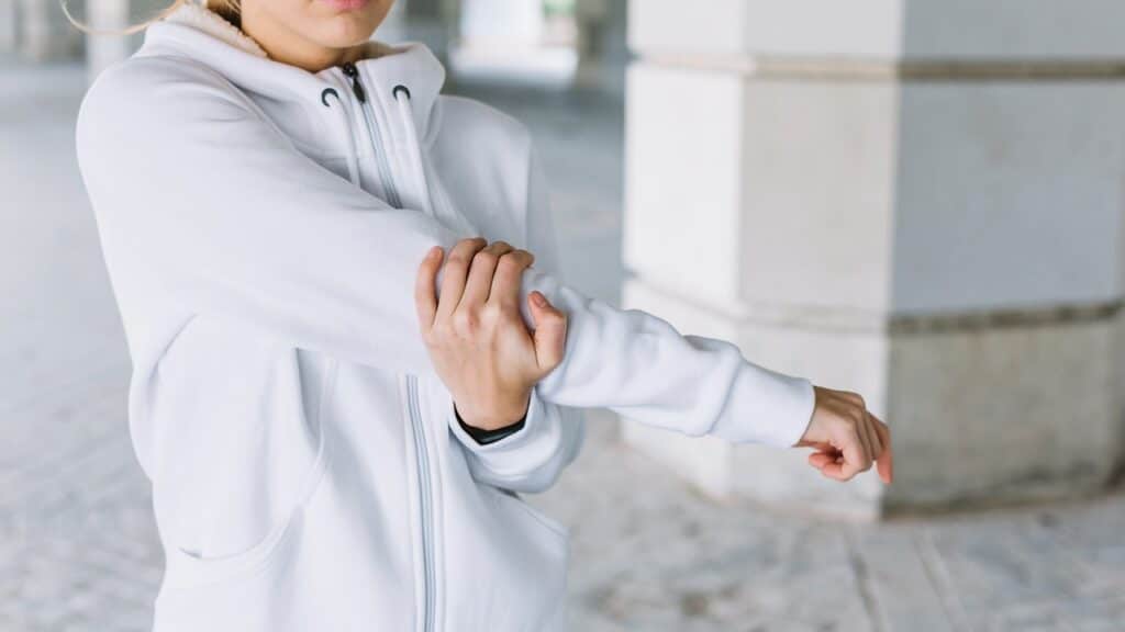 crop woman stretching arms yt thumbnail 1280 720 LIV Hospital