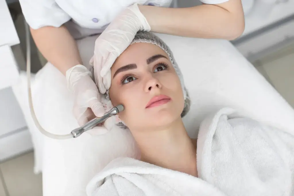Fascinating Difference Between What Is An Esthetician And A Cosmetic Dermatologist?