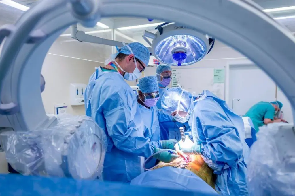 Minimally Invasive Surgery: Qualification & Definition