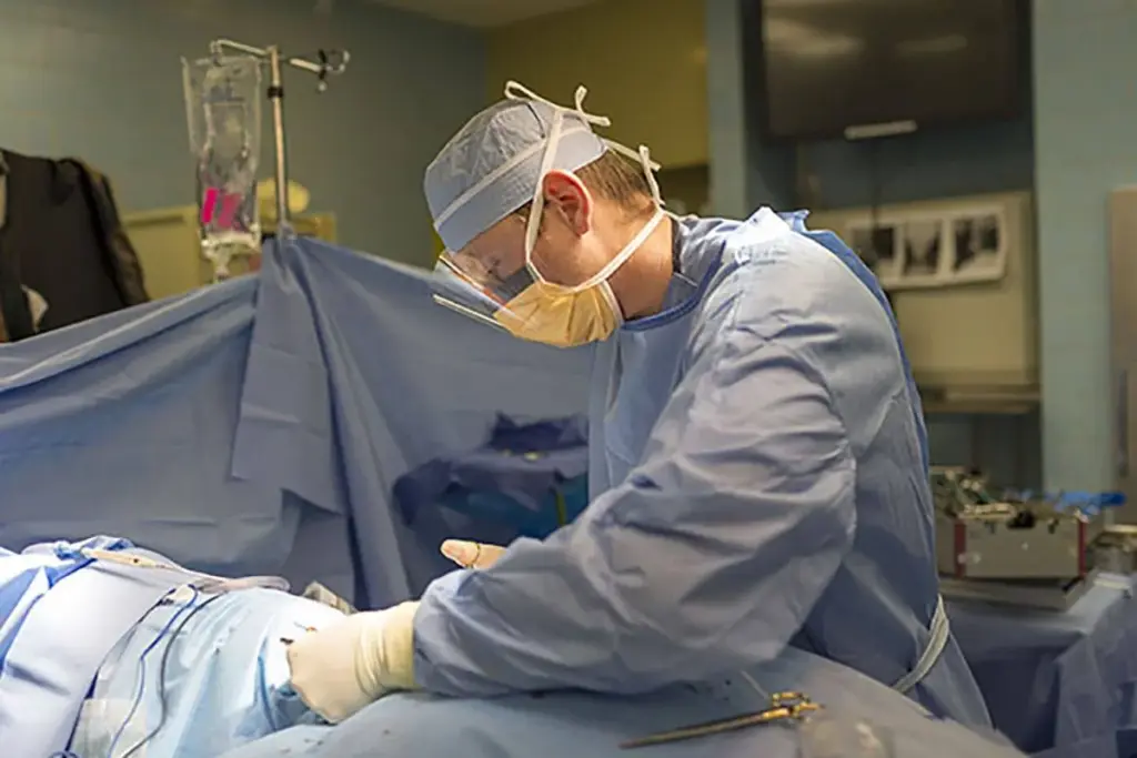 Minimally Invasive Spine Surgery: Pain and Recovery