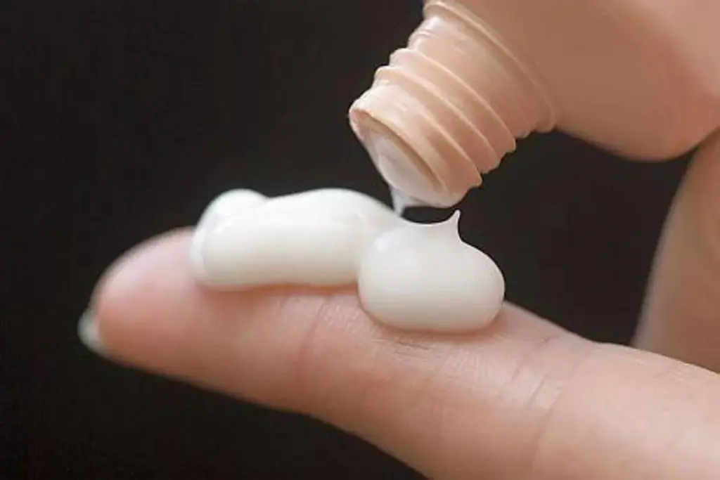 Complete What Kills Fungus Completely (Antifungal Cream)? 3 Complete What Kills Fungus Completely (Antifungal Cream)?