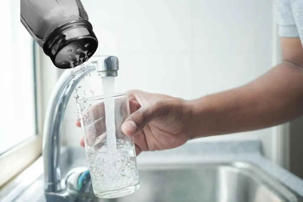 Essential Can Hot Water Kill Yeast Infection Safely?