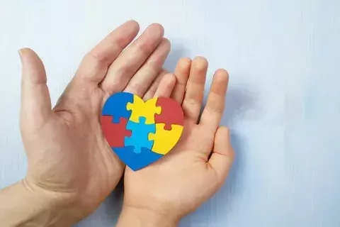 What Are the Signs of Autism Spectrum Disorder in Adolescence? 2 What Are the Signs of Autism Spectrum Disorder in Adolescence?