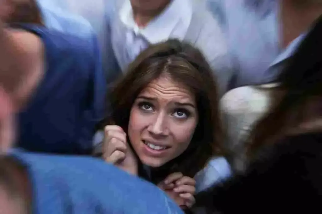 What Is Agoraphobia? Understanding the Fear of Leaving Home 3 What Is Agoraphobia? Understanding the Fear of Leaving Home