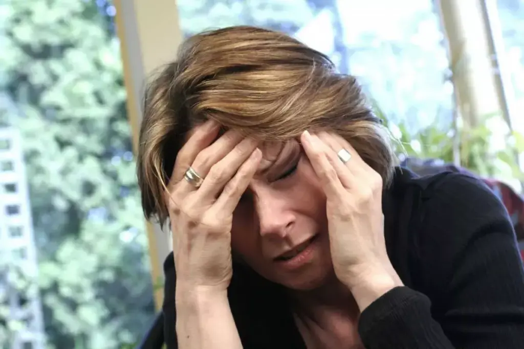 7 Key Signs of Opioid Withdrawal and Treatment Options