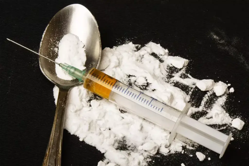 How to Detox from Heroin: Timeline & Withdrawal Guide