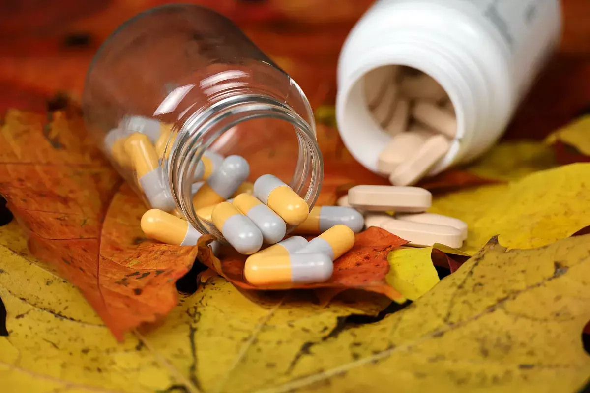 7 Best Vitamins for Seasonal Depression: Natural Relief Guide