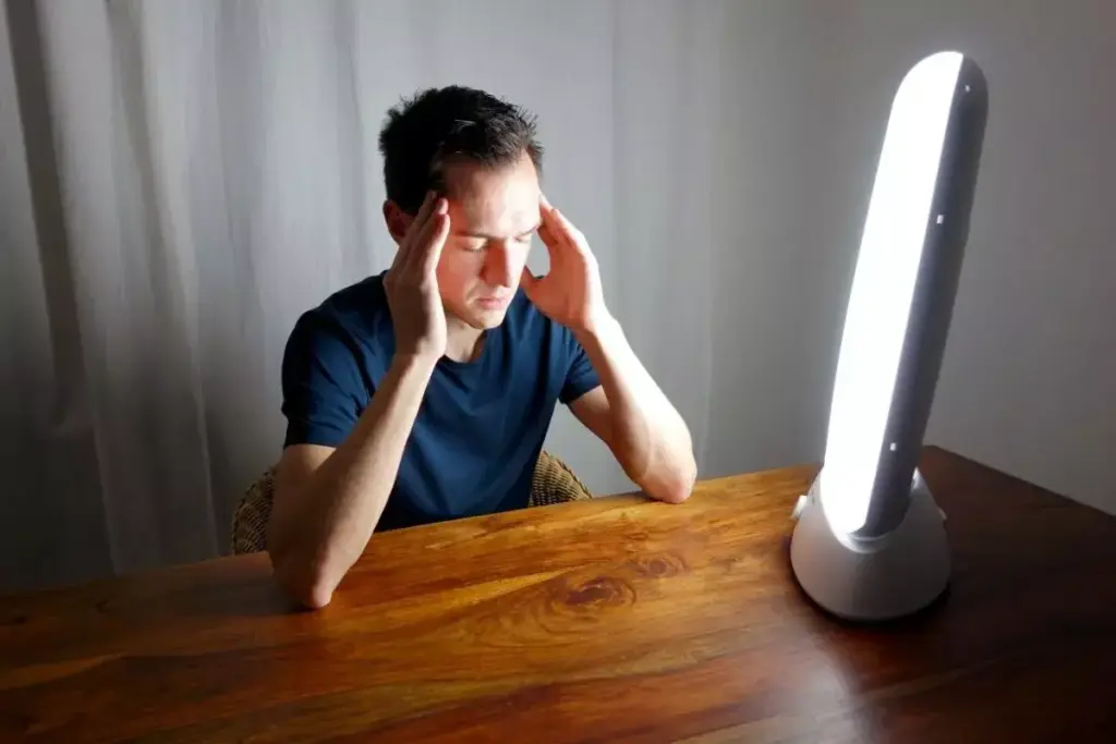How to Cure SAD: Light Therapy Treatments & Solutions 3 How to Cure SAD: Light Therapy Treatments & Solutions