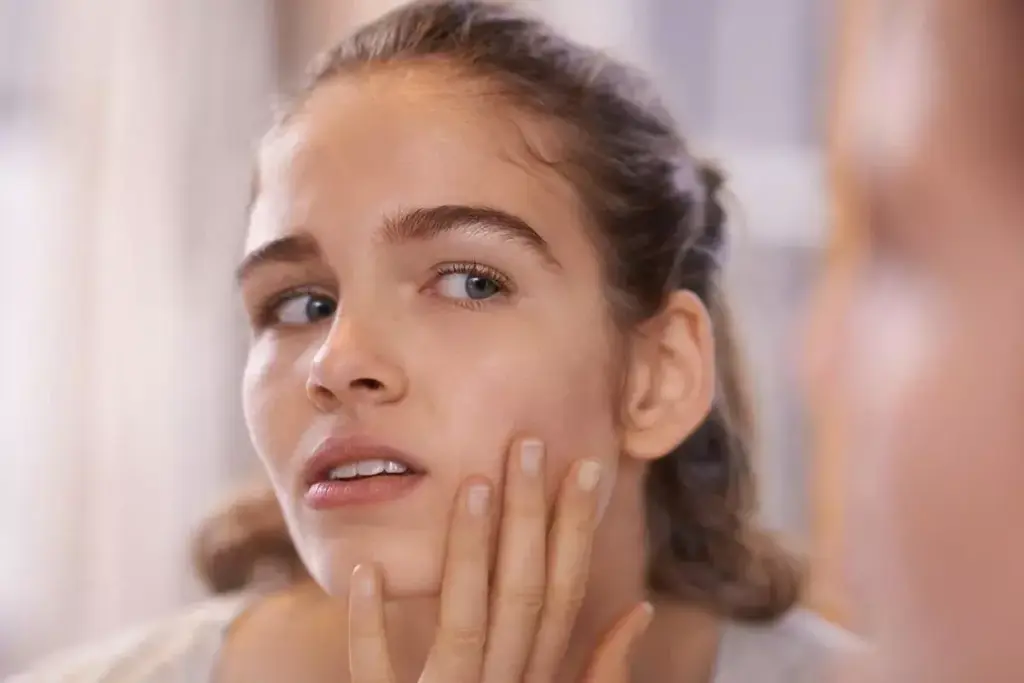 Why Does Hashimoto's Disease Cause Dry Skin and How to Treat It?