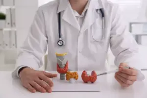 7 Key Differences Between Hypothyroid vs Hyperthyroid Symptoms