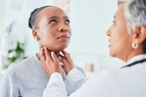 What's the Difference Between Hypothyroidism and Hyperthyroidism?