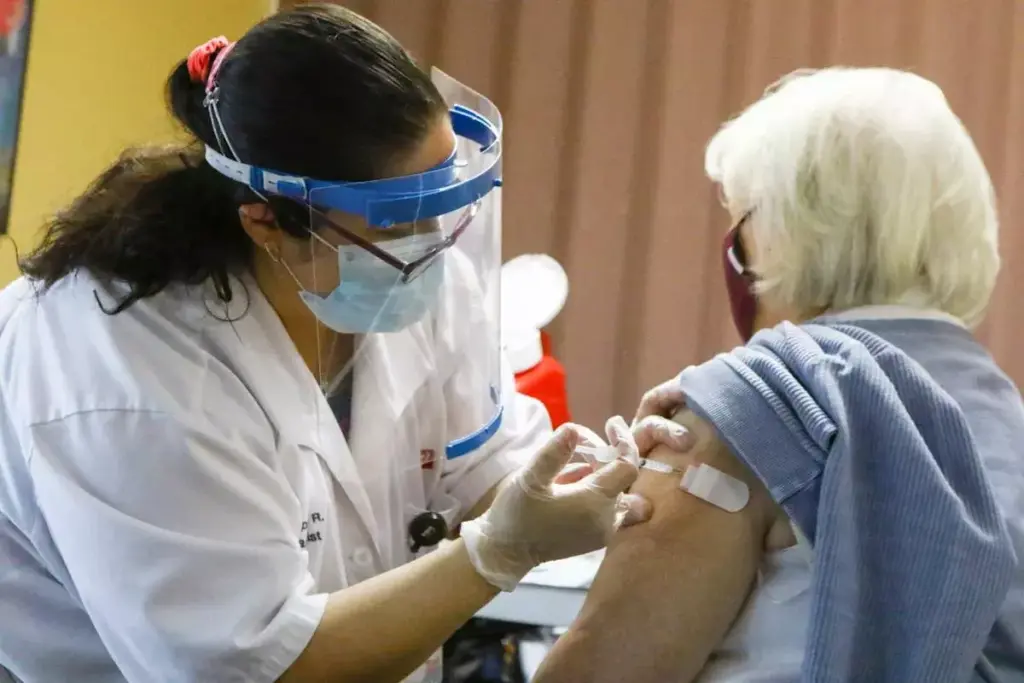 When Are You No Longer Contagious With COVID?