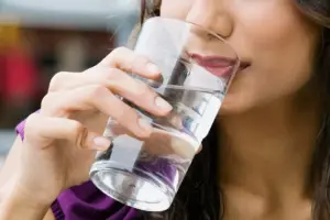How to Drink the Right Amount of Water Daily