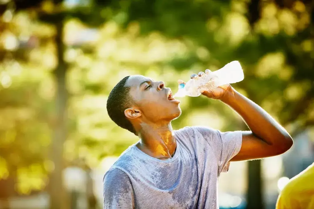 How to Drink the Right Amount of Water Daily