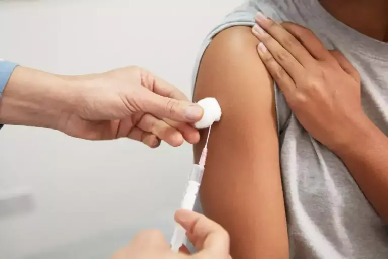 How to Treat Smallpox: Complete Treatment Guide