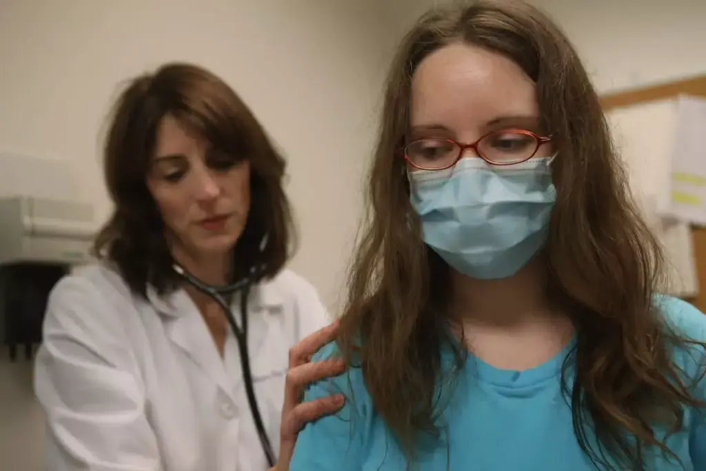 What's the Difference Between COVID and the Flu?