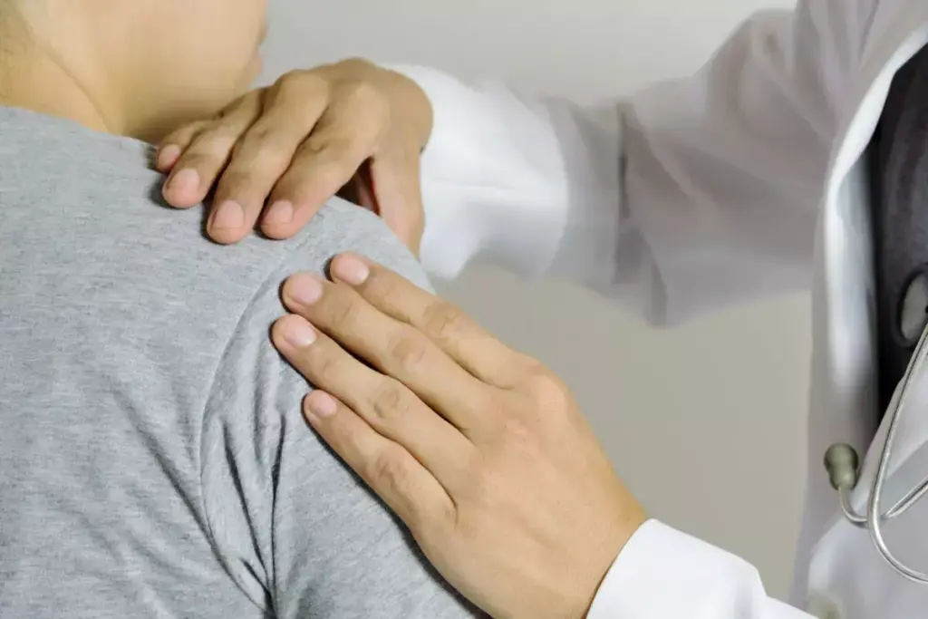 What Are MCL Tear Symptoms and Signs You Should Know? 2 What Are MCL Tear Symptoms and Signs You Should Know?