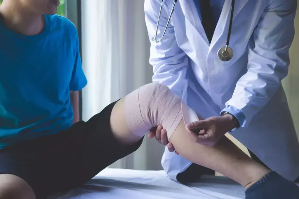 7 Common Knee Surgeries: Types, Procedures & Options 3 7 Common Knee Surgeries: Types, Procedures & Options