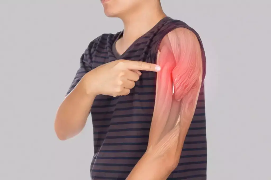 How to Relieve Right Shoulder Blade Pain: 5 Effective Methods