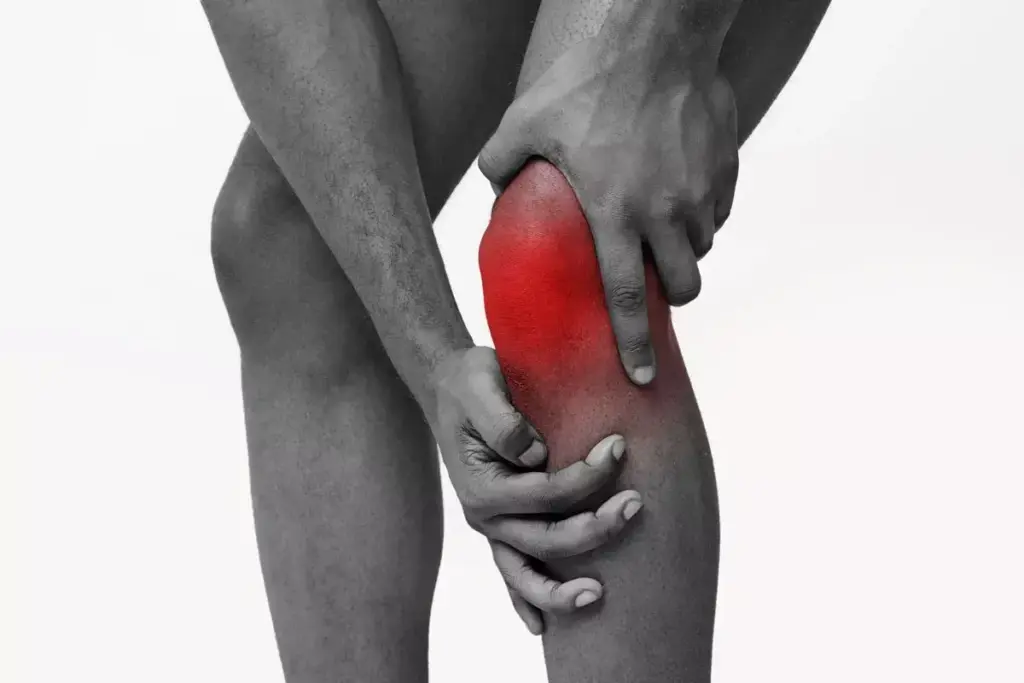 What Are the Signs and Symptoms of Knee Trauma?