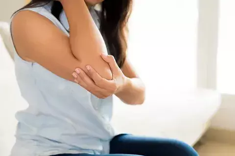 How to Do Ulnar Nerve Glide Exercises: A Step-by-Step Guide 2 image 5601 LIV Hospital