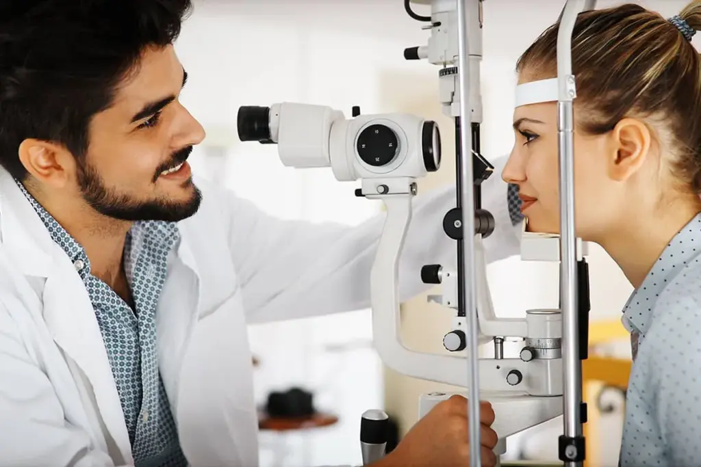 What's the Difference Between an Ophthalmologist and Optometrist?