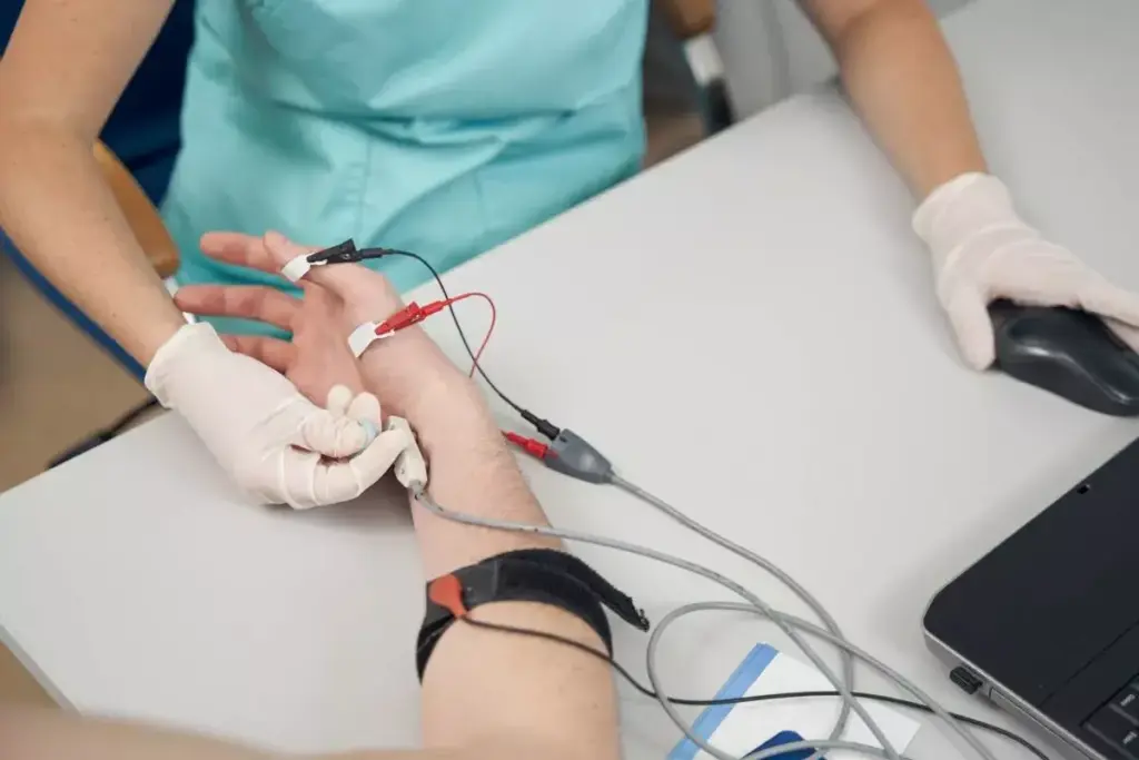 How to Treat Ulnar Nerve Injury: A Step-by-Step Guide 2 image 5611 LIV Hospital