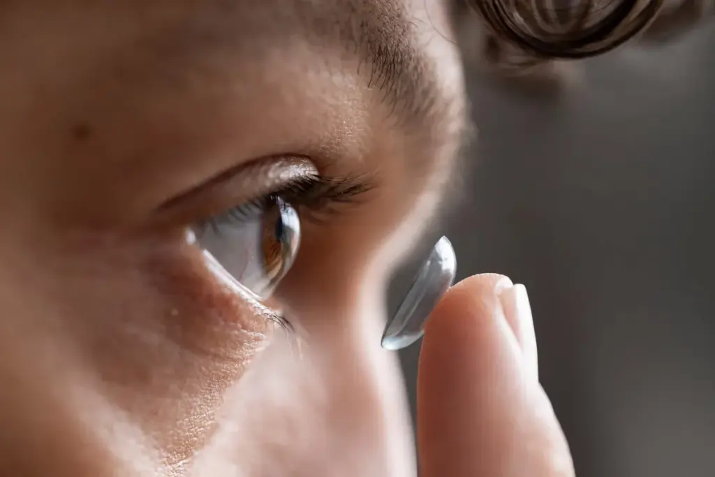 How Long Should You Wear Contact Lenses Daily