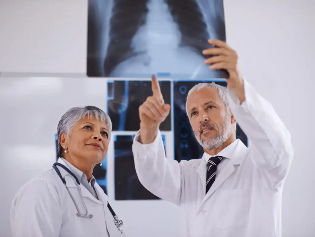 Early Signs Of Lung Cancer: Scary Signals