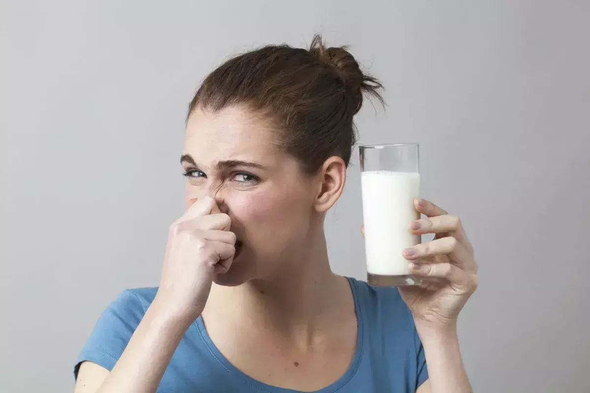 What Happens If You Drink Spoiled Milk? Symptoms & Effects