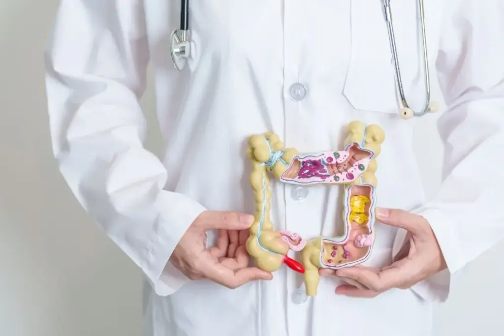 Colon Cancer Symptoms: 5 Scary Warning Signs 1 Colon Cancer Symptoms: 5 Scary Warning Signs