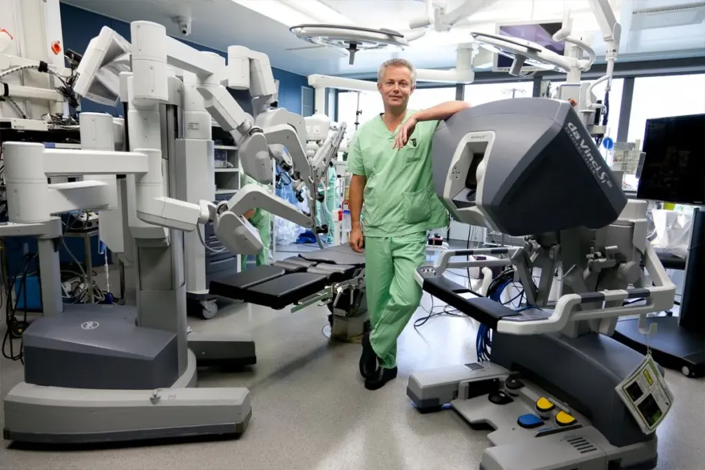 The Evolution of Minimally Invasive Surgical Techniques