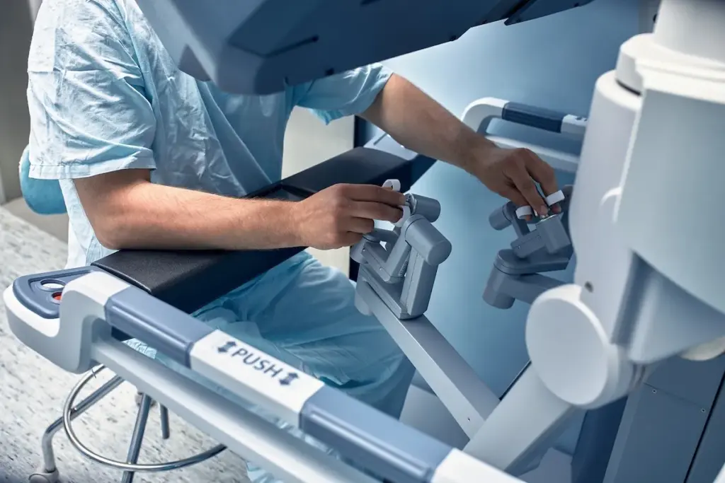 History of the da Vinci Surgical Robot