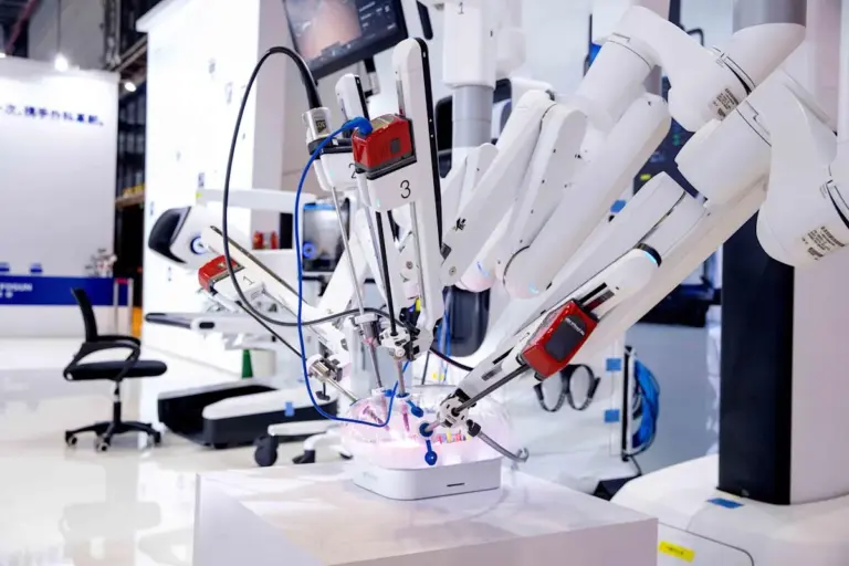 Robotic Surgery: Improving Healthcare With Elite Tech