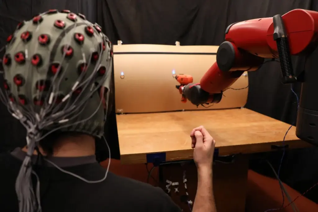 Controlled Arm: Miraculous Mind Elite Tech 2 Controlled Arm: Miraculous Mind Elite Tech