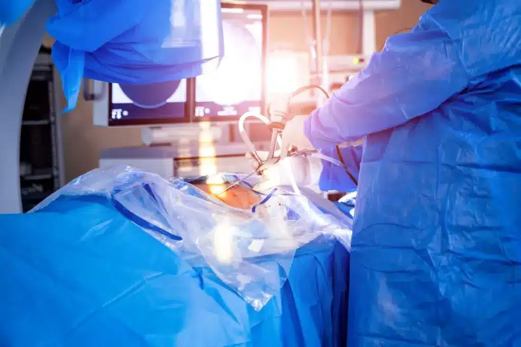 Spinal Fusion Surgery: Traditional vs. Minimally Invasive Approaches