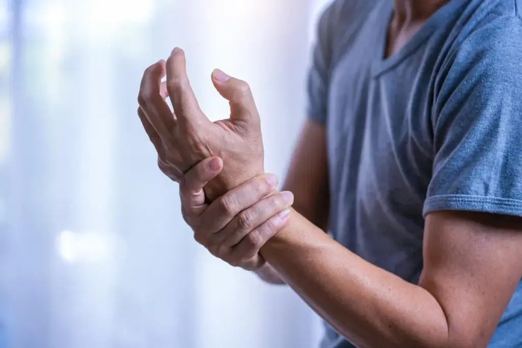 Wrist Pain: Amazing Ways To End Agony Now