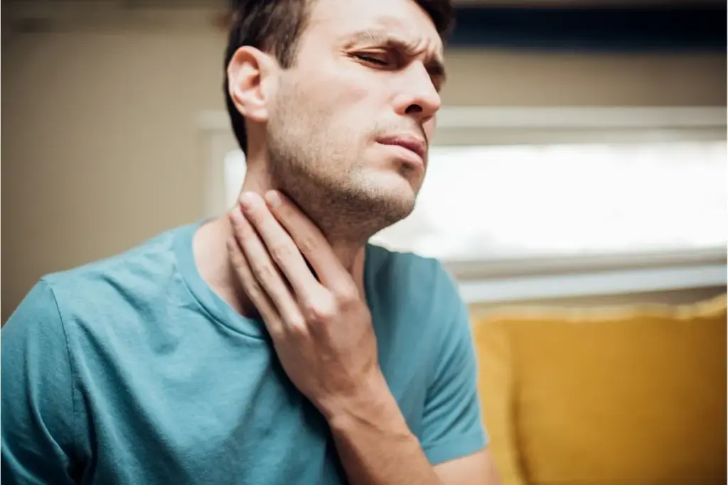 How to Relieve Itchy Throat at Night: 7 Proven Remedies