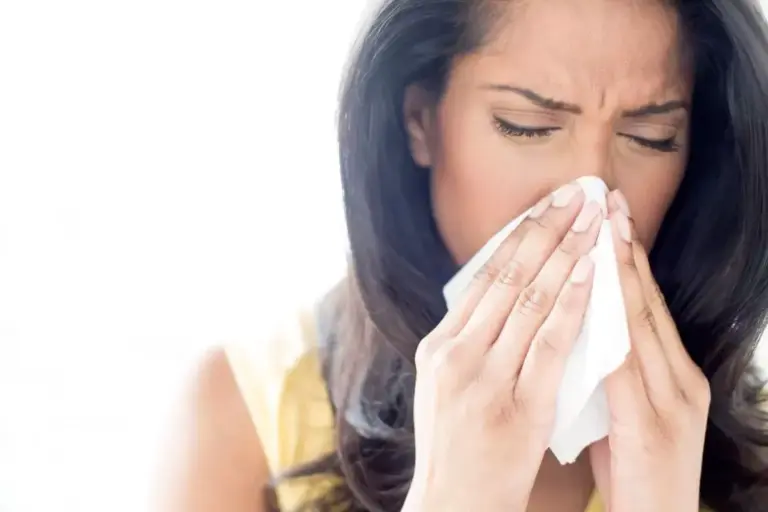 How to Get Rid of a Cold Fast: 7 Natural Remedies for Common Cold Sneezing