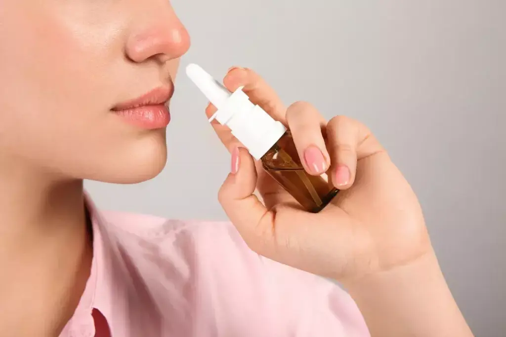 How to Use Nasal Spray for Sinus Relief: Complete Guide 3 How to Use Nasal Spray for Sinus Relief: Complete Guide