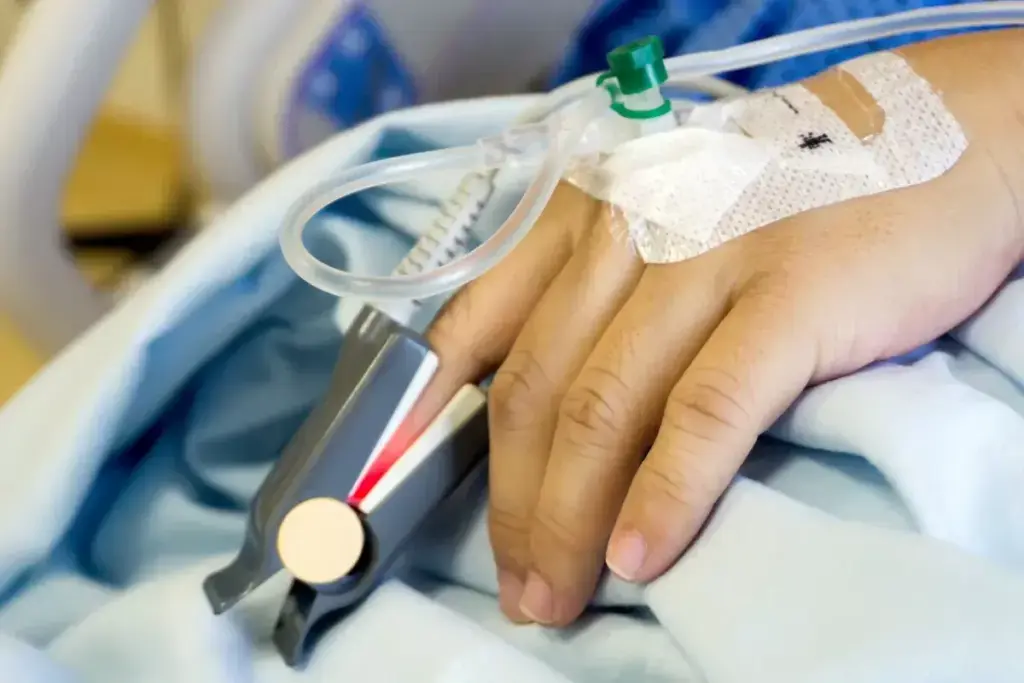 How to Make Saline Solution at Home: Easy Steps 2 image 2343 LIV Hospital