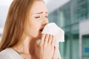 Why Do You Sneeze After Eating? Causes and Solutions