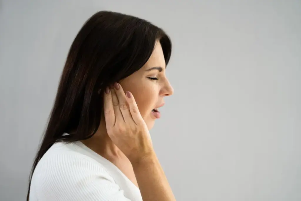Why Does My Ear Feel Clogged But No Pain or Wax?
